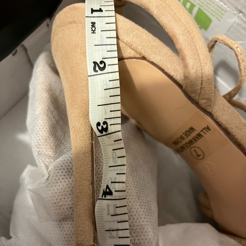 Fashion Nova shoe - Picture 4 of 4